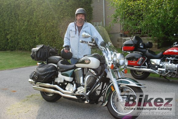 2002 Victory V92C photo
